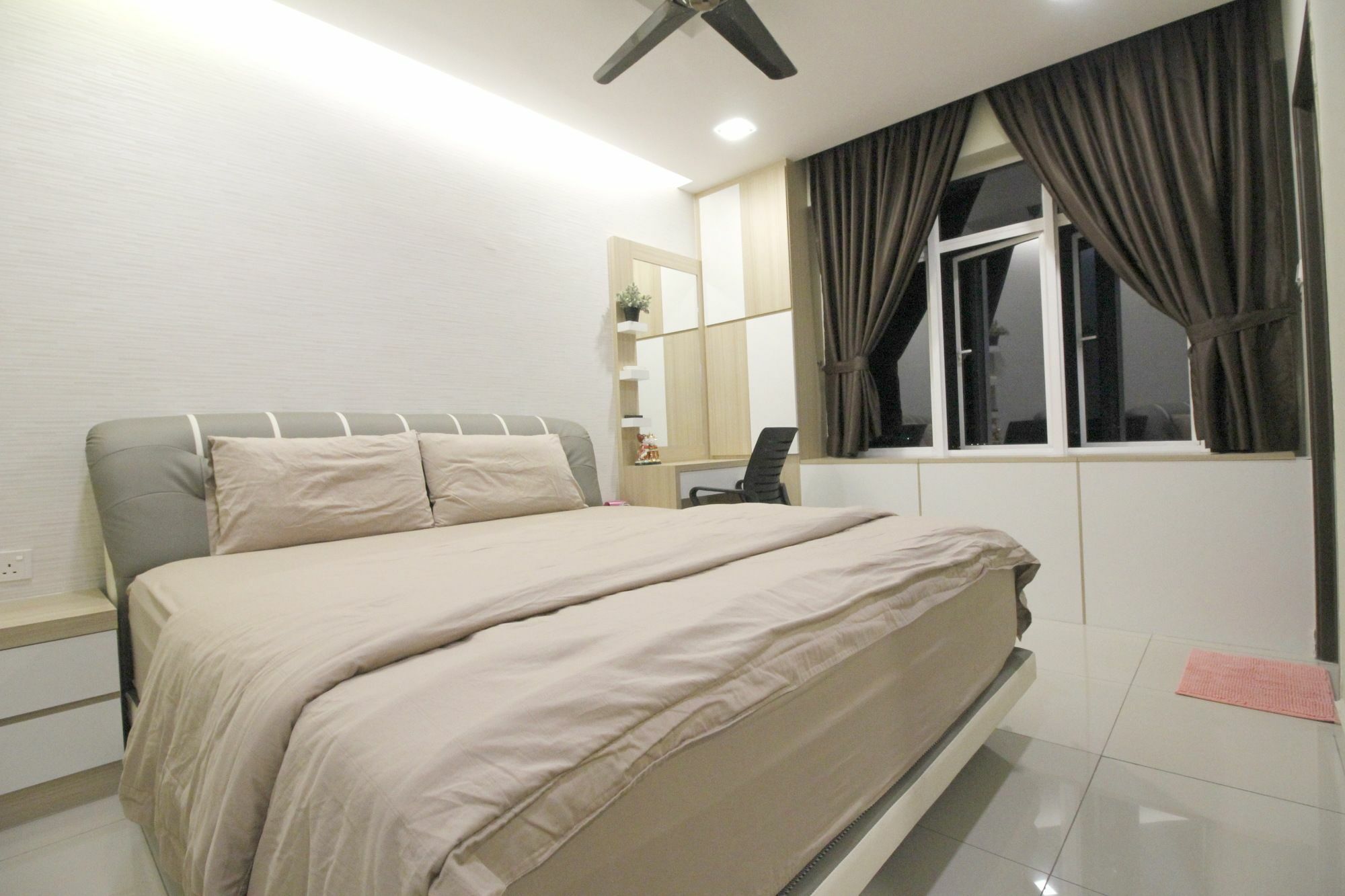 H2h - Maison De Luxe @ Majestic